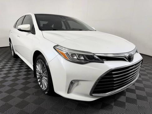 Used 2016 Toyota Avalon Limited FWD image 5