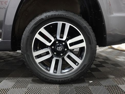 Used 2016 Toyota 4Runner Limited image 33