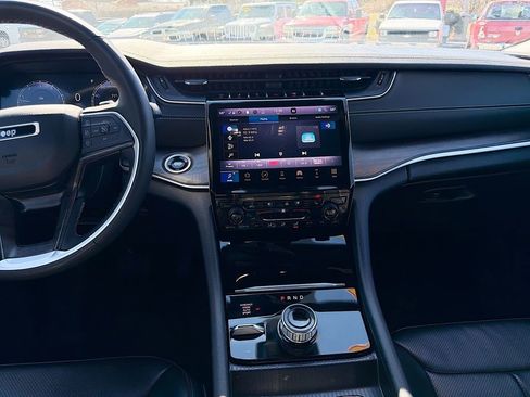 Used 2024 Jeep Grand Cherokee L Limited w/ Luxury Tech Group II image 21