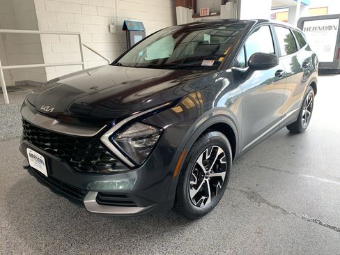 Used 2023 Kia Sportage EX FWD image 4