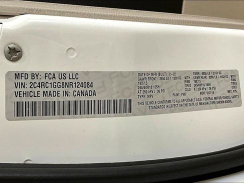 Used 2022 Chrysler Pacifica Limited image 35