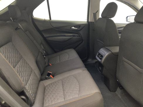 Used 2018 Chevrolet Equinox LT FWD image 19