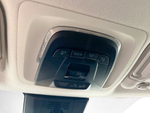 Used 2025 Toyota Corolla LE FWD image 22