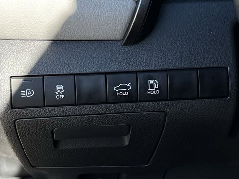 Used 2023 Toyota Camry LE image 20