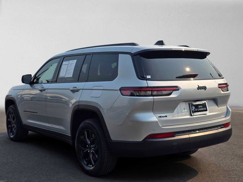 Used 2024 Jeep Grand Cherokee L Altitude AWD/4WD image 5