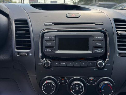 Used 2018 Kia Forte LX FWD image 12