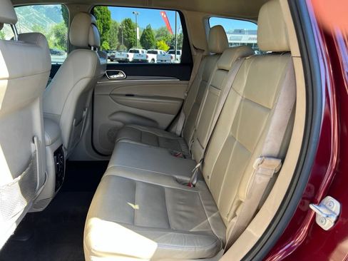 Used 2017 Jeep Grand Cherokee Limited AWD/4WD image 24