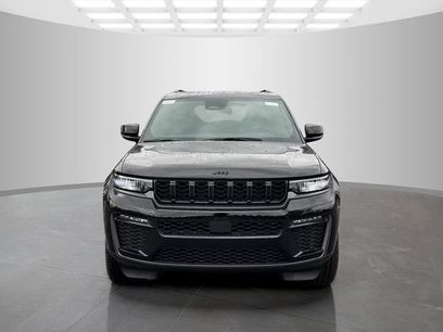 New 2026 Jeep Grand Cherokee Limited w/ Limited Altitude Package