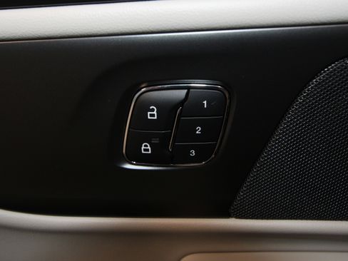 New 2026 Lincoln Nautilus Premier w/ Equipment Group 102A AWD/4WD image 8
