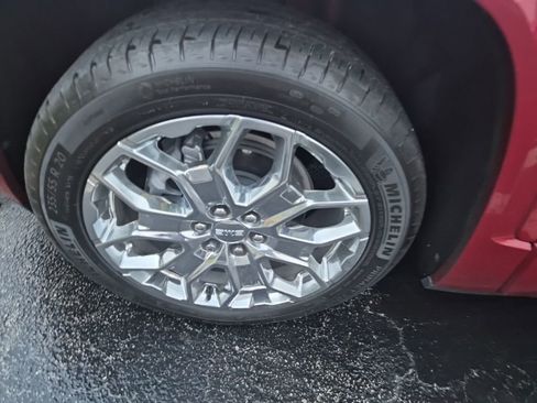 Used 2022 GMC Acadia Denali w/ Denali Ultimate Package image 6