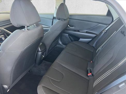 Used 2025 Hyundai Elantra SEL FWD image 10