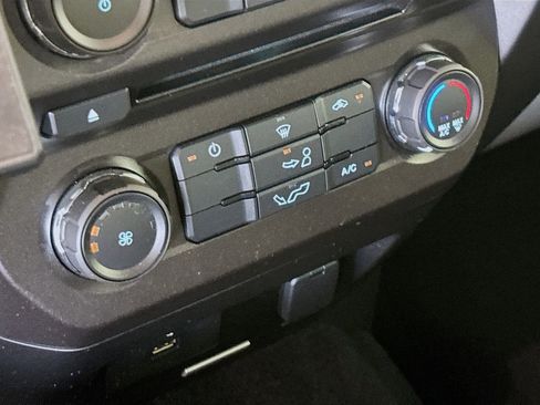 Used 2017 Ford F150 XLT RWD image 15