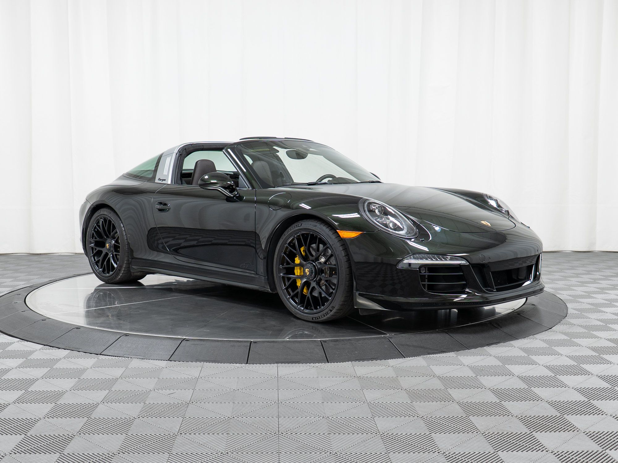 Certified 2016 Porsche 911 Targa 4 GTS AWD/4WD image 9