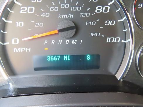 Used 2025 Chevrolet Express 3500 LT w/ LT Preferred Equipment Group RWD image 21