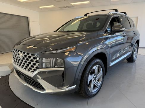 Used 2022 Hyundai Santa Fe SEL w/ Convenience + Premium Package AWD/4WD image 3