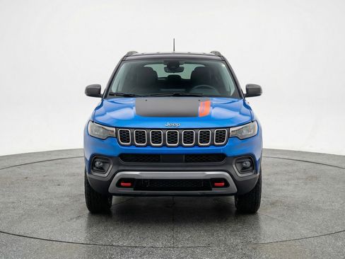 Used 2025 Jeep Compass Trailhawk AWD/4WD image 1