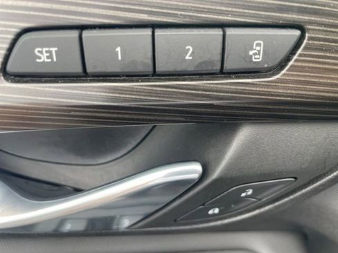 Used 2024 GMC Terrain SLT FWD image 12