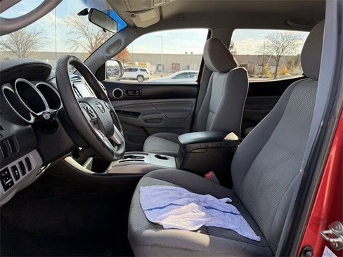 Used 2014 Toyota Tacoma PreRunner image 24