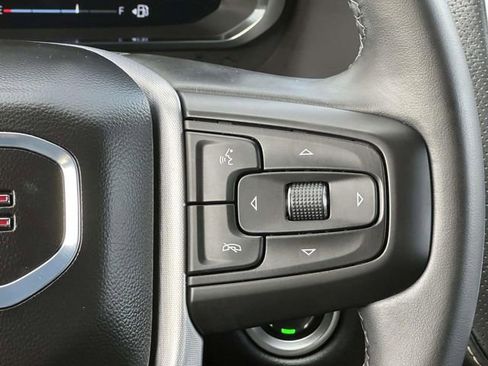 Used 2024 GMC Yukon XL SLT image 23