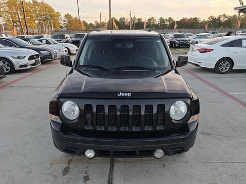 Used 2017 Jeep Patriot Latitude image 4