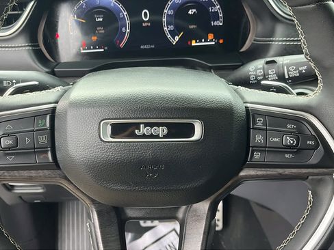 Certified 2023 Jeep Grand Cherokee Limited image 12
