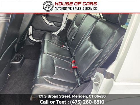 Used 2016 Jeep Wrangler Unlimited Sahara w/ Dual Top Group AWD/4WD image 32