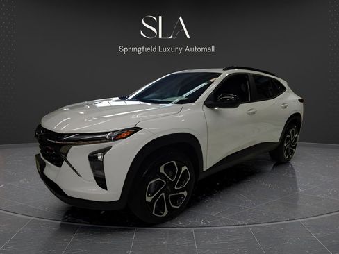 Used 2026 Chevrolet Trax RS w/ Driver Confidence Package image 10