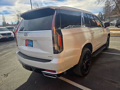 Used 2021 Cadillac Escalade Premium Luxury w/ Performance Package AWD/4WD image 5