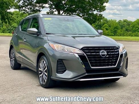 Used 2022 Nissan Kicks SV FWD image 9