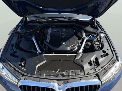 Used 2021 BMW 540i xDrive w/ Premium Package image 22