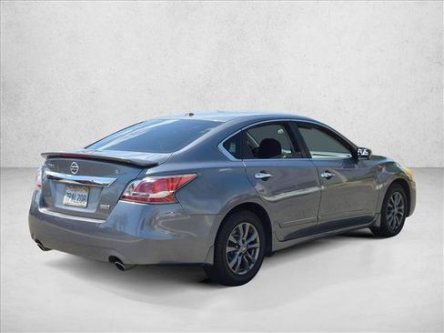Used 2015 Nissan Altima 2.5 S w/ Special Edition Package FWD image 5