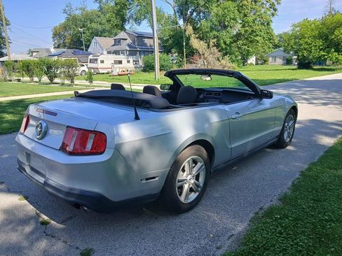 Used 2012 Ford Mustang Convertible RWD image 6
