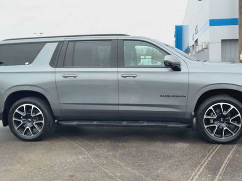 Certified 2022 Chevrolet Suburban RST w/ Luxury Package image 9