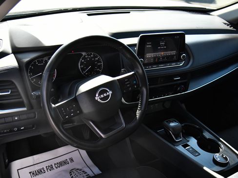 Used 2025 Nissan Rogue SV AWD/4WD image 14