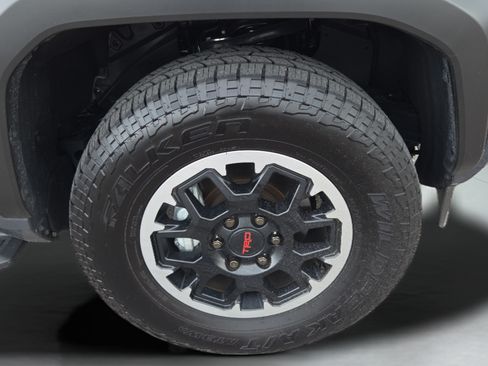 Certified 2026 Toyota 4Runner TRD Off-Road AWD/4WD image 33
