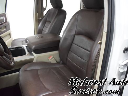 Used 2018 RAM 1500 SLT image 11