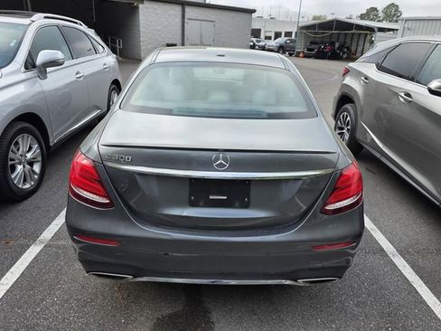 Used 2017 Mercedes-Benz E 300 image 3