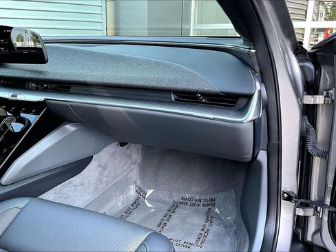 Used 2024 Lucid Air Touring AWD/4WD image 16
