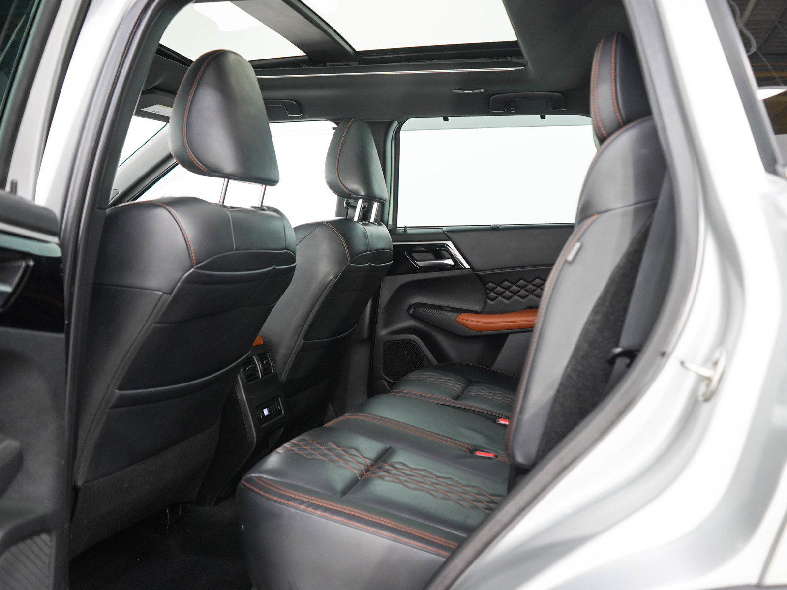 Used 2022 Mitsubishi Outlander SEL AWD/4WD image 18