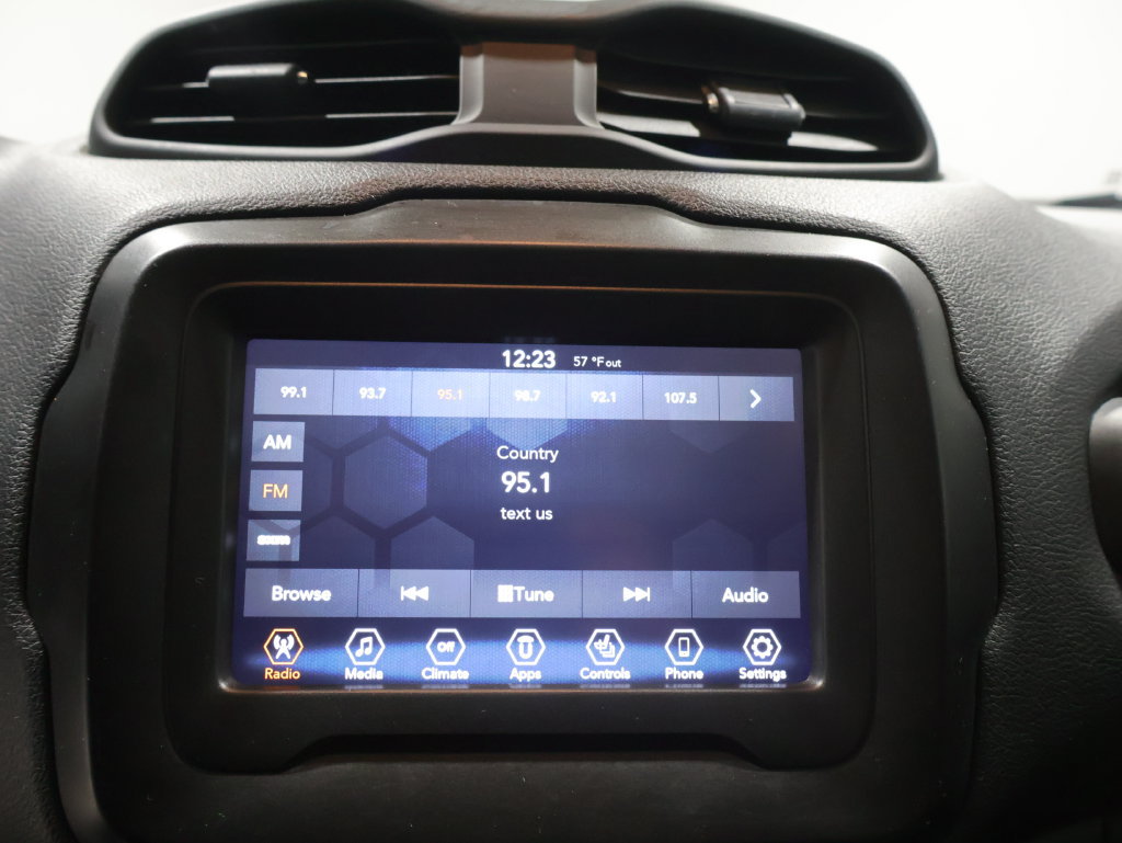 Used 2019 Jeep Renegade Trailhawk AWD/4WD image 25