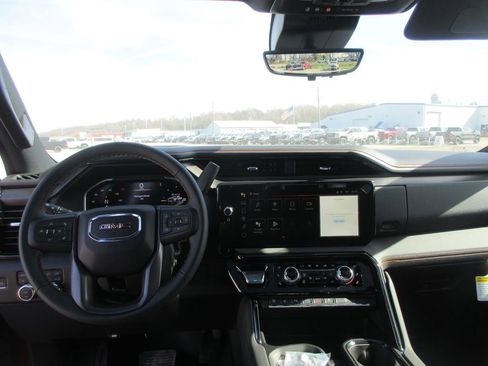 New 2026 GMC Sierra 3500 AT4 w/ AT4 Premium Plus Package AWD/4WD image 17