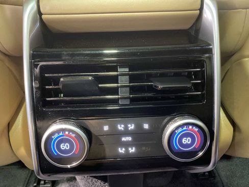 Used 2023 Land Rover Range Rover SE AWD/4WD image 25