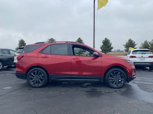 Used 2023 Chevrolet Equinox RS w/ RS Leather Package image 4