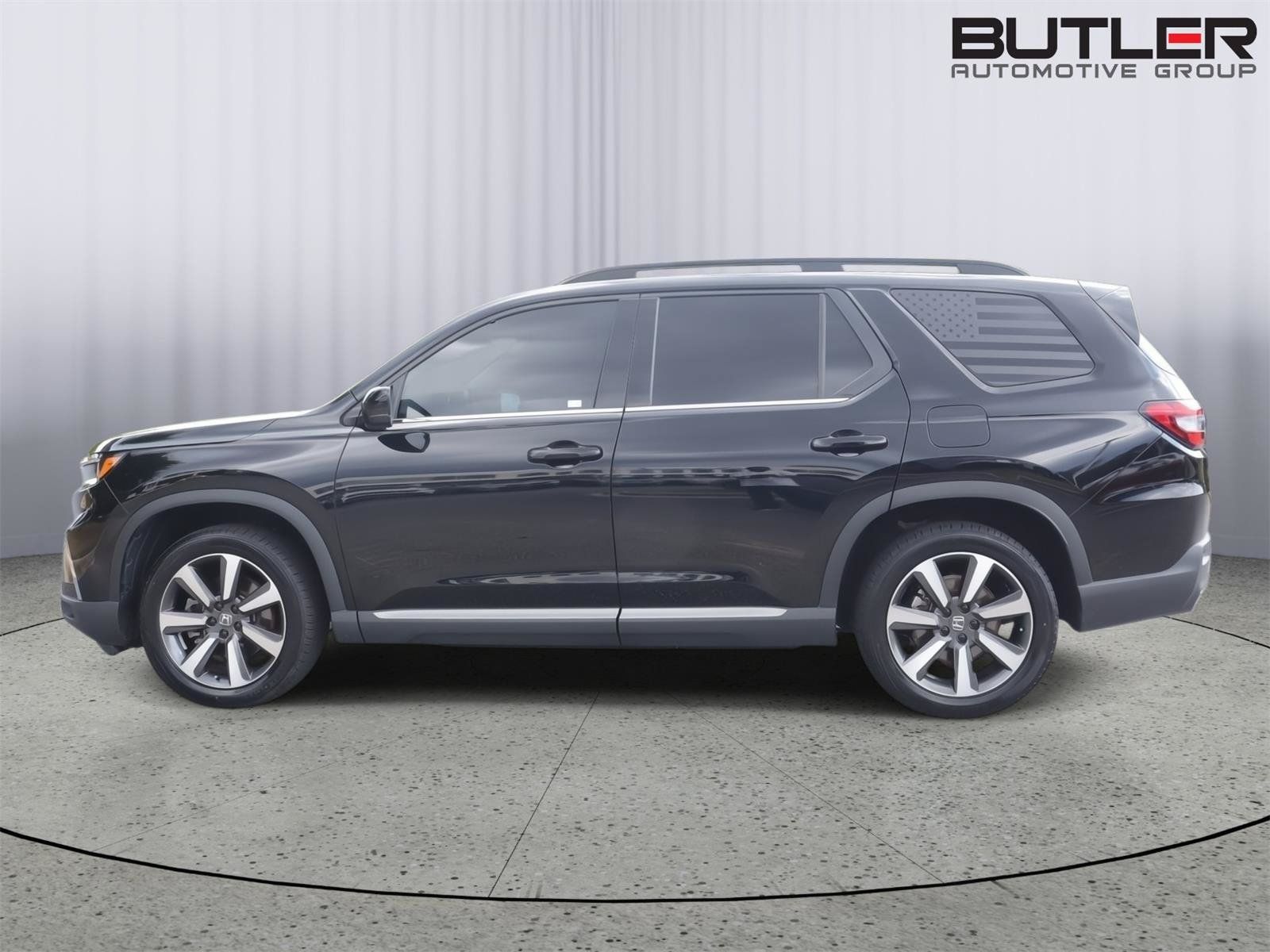 Used 2023 Honda Pilot Touring image 4