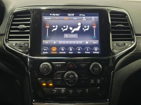 Used 2021 Jeep Grand Cherokee Altitude image 14