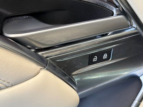 Used 2023 Land Rover Range Rover SE AWD/4WD image 18
