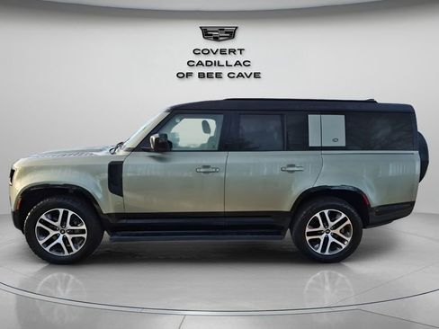 Used 2024 Land Rover Defender 130 X-Dynamic SE image 5