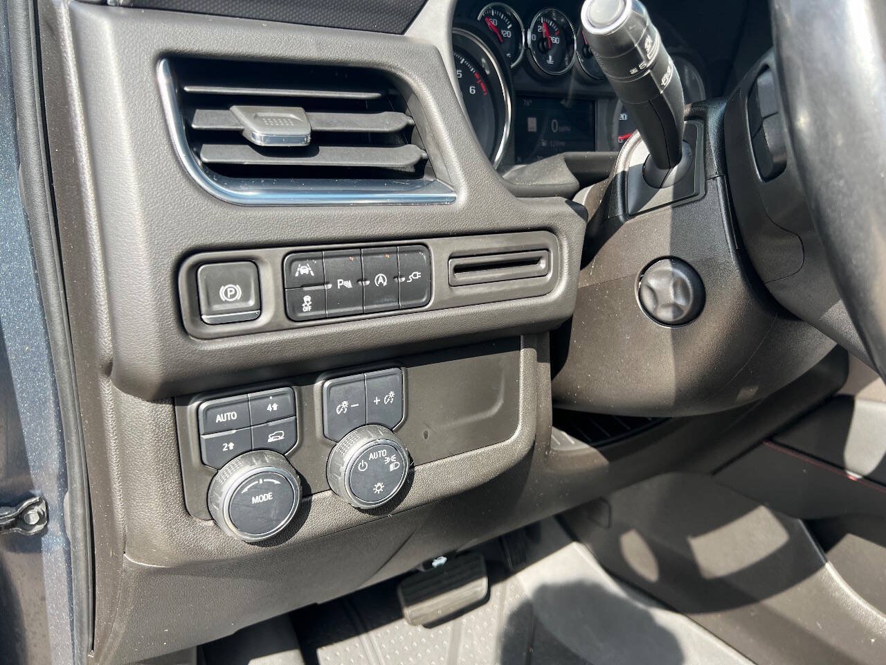 Used 2021 Chevrolet Tahoe RST w/ Luxury Package AWD/4WD image 14