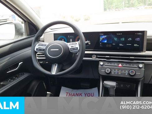 Used 2025 Hyundai Tucson SE FWD image 20
