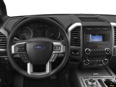 Used 2020 Ford Expedition XLT w/ Equipment Group 202A AWD/4WD image 7